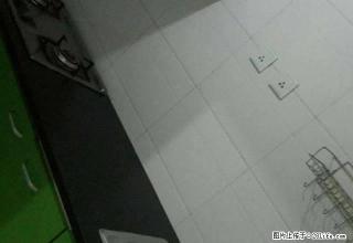 此房免中介费！15小区2楼 干净利落 700租 1室 家具齐 - 石河子28生活网 shz.28life.com